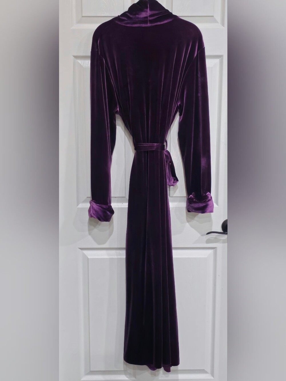 Oscar de la Renta Long Velvet Robe in Deep Purple - Picture 2 of 5